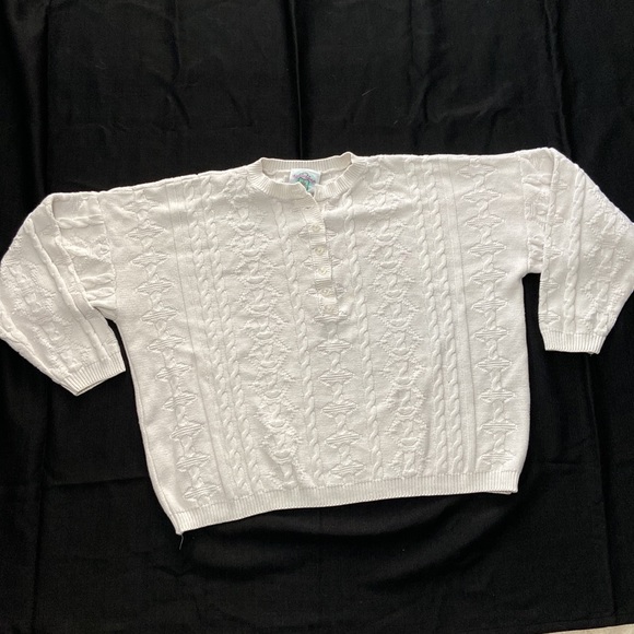 Vintage White Cable Knit Cropped Button-Down Sweater - Picture 4 of 15